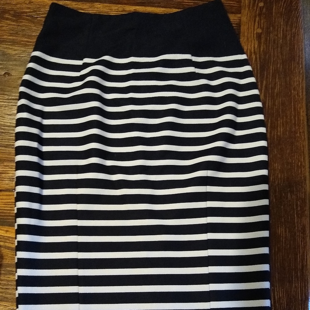 H&M Striped Pencil Skirt Sz 8 Like New!